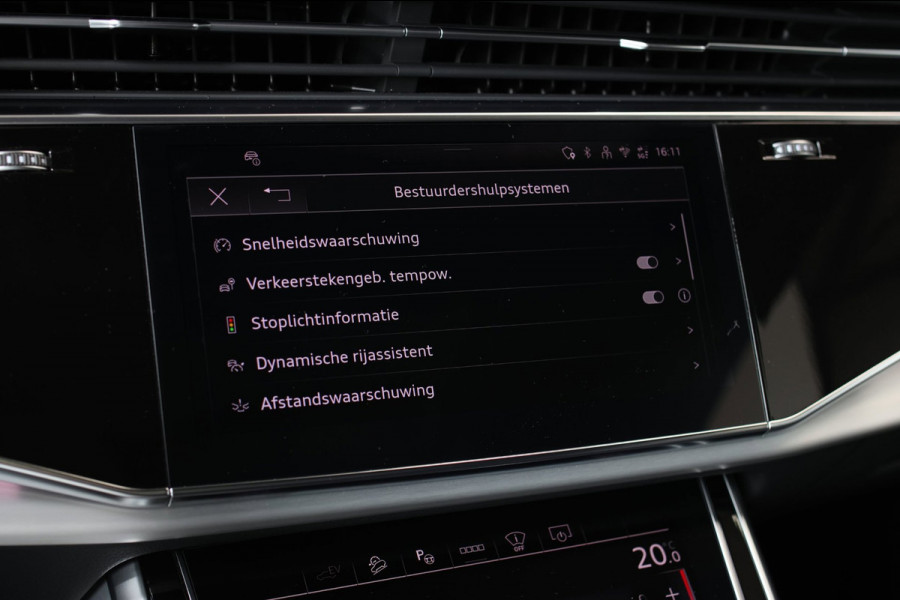 Audi Q8 60 TFSI e Quattro Competition *Pano*RS-Stoelen*B&O*4-Wiel besturing*360 Camera*