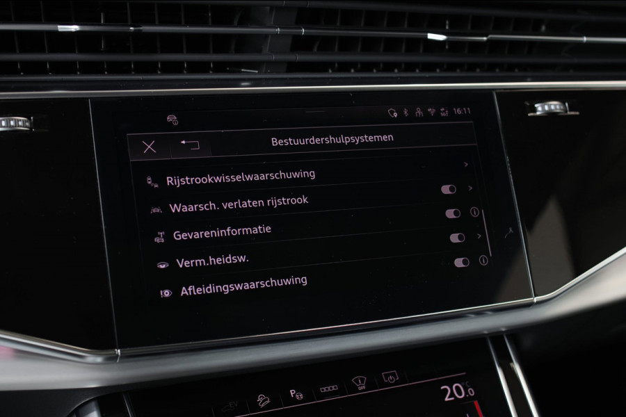 Audi Q8 60 TFSI e Quattro Competition *Pano*RS-Stoelen*B&O*4-Wiel besturing*360 Camera*