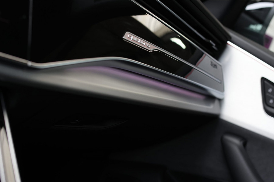 Audi Q8 60 TFSI e Quattro Competition *Pano*RS-Stoelen*B&O*4-Wiel besturing*360 Camera*