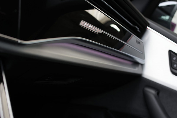 Audi Q8 60 TFSI e Quattro Competition *Pano*RS-Stoelen*B&O*4-Wiel besturing*360 Camera*