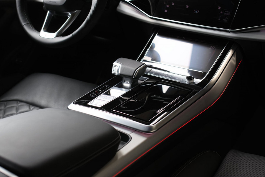 Audi Q8 60 TFSI e Quattro Competition *Pano*RS-Stoelen*B&O*4-Wiel besturing*360 Camera*