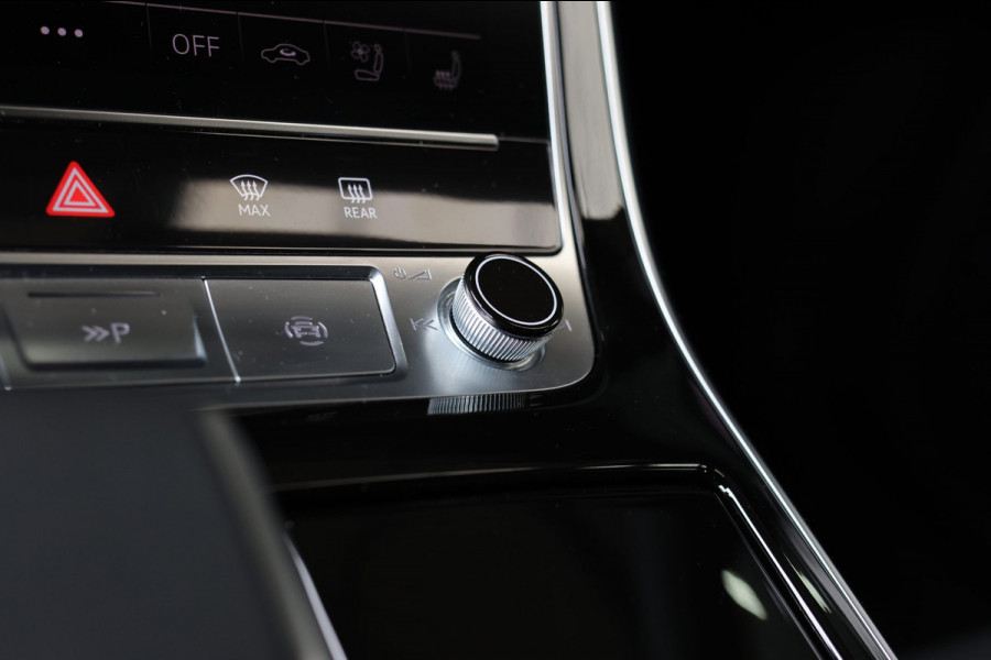 Audi Q8 60 TFSI e Quattro Competition *Pano*RS-Stoelen*B&O*4-Wiel besturing*360 Camera*