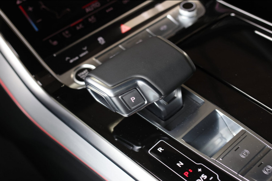 Audi Q8 60 TFSI e Quattro Competition *Pano*RS-Stoelen*B&O*4-Wiel besturing*360 Camera*