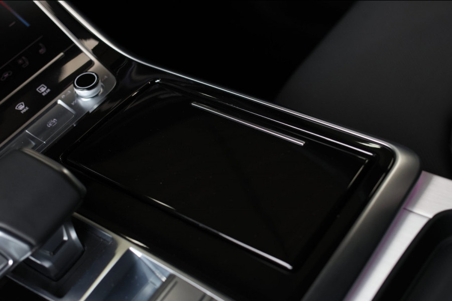 Audi Q8 60 TFSI e Quattro Competition *Pano*RS-Stoelen*B&O*4-Wiel besturing*360 Camera*