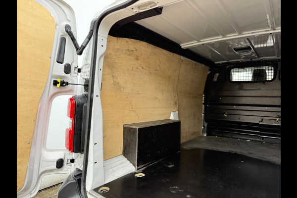 Toyota PROACE Electric 75kWh 136PK L2 Elektrisch 93.3% (SOH) 330km WLTP Snelladen Cruise Control Climate Control Carplay Navigatie 360° Camera Snelladen