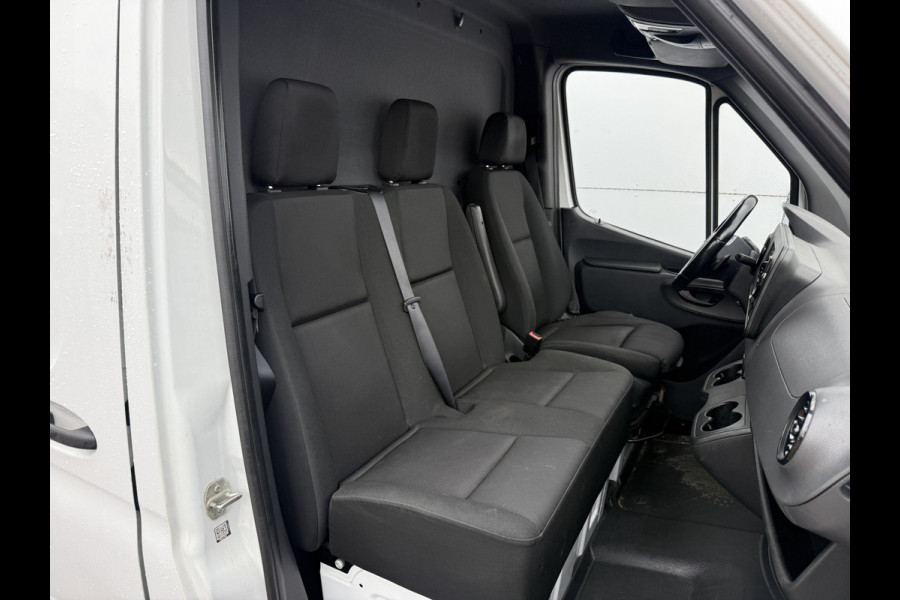 Mercedes-Benz Sprinter 315 1.9 CDI Automaat L3H2 Climate Control Adaptieve Cruise Carplay Trekhaak 2.8t Camera Stoelverwarming Parkeersensoren voor achter
