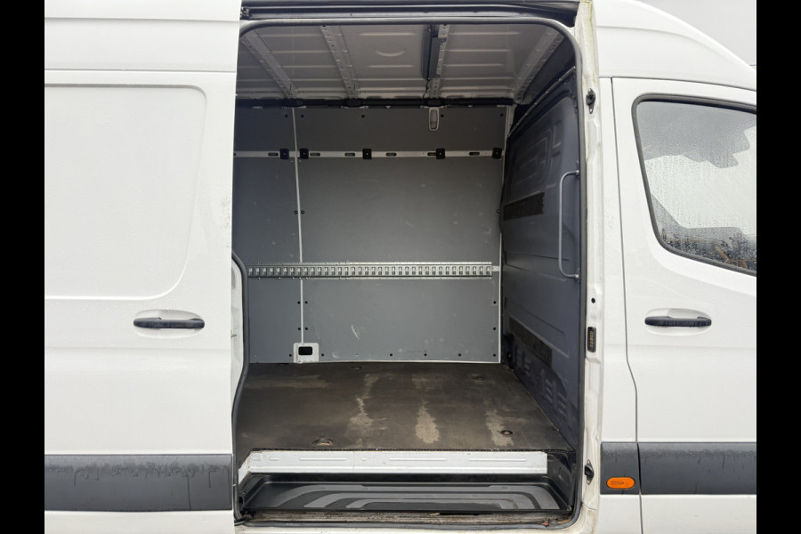 Mercedes-Benz Sprinter 315 1.9 CDI Automaat L3H2 Climate Control Adaptieve Cruise Carplay Trekhaak 2.8t Camera Stoelverwarming Parkeersensoren voor achter