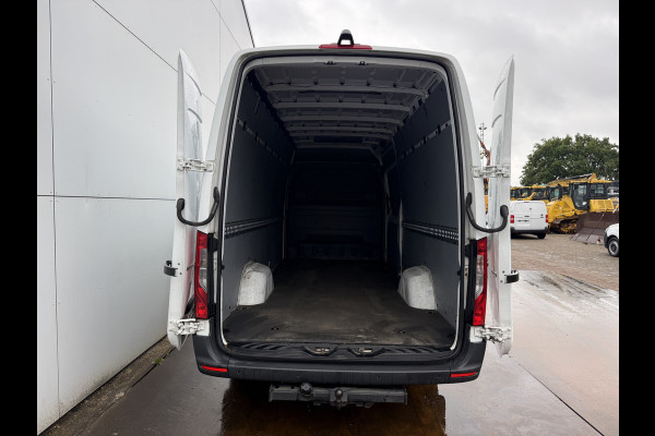 Mercedes-Benz Sprinter 315 1.9 CDI Automaat L3H2 Climate Control Adaptieve Cruise Carplay Trekhaak 2.8t Camera Stoelverwarming Parkeersensoren voor achter