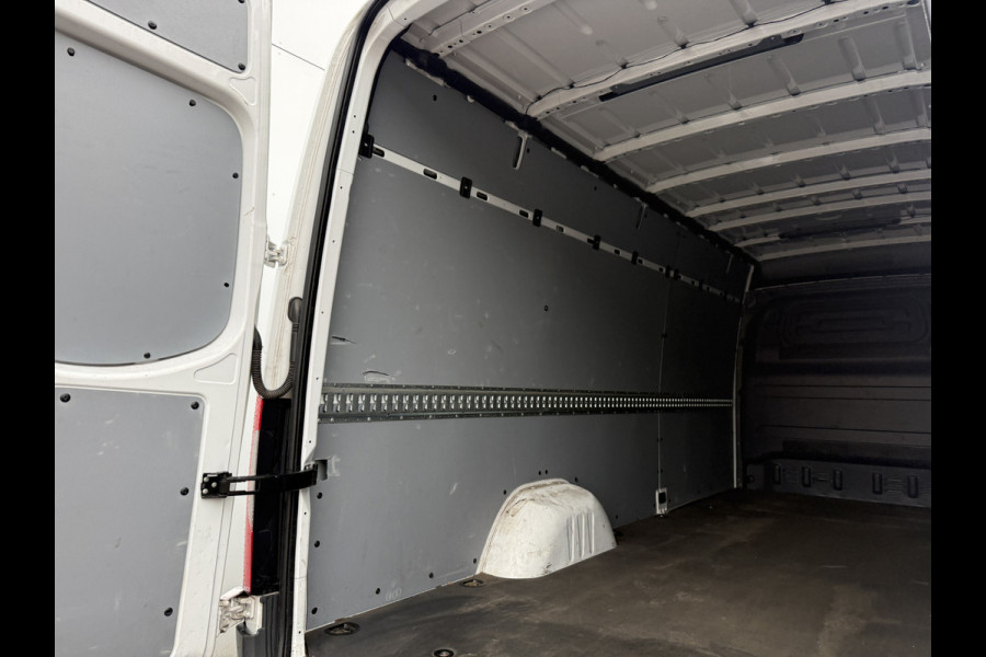 Mercedes-Benz Sprinter 315 1.9 CDI Automaat L3H2 Climate Control Adaptieve Cruise Carplay Trekhaak 2.8t Camera Stoelverwarming Parkeersensoren voor achter