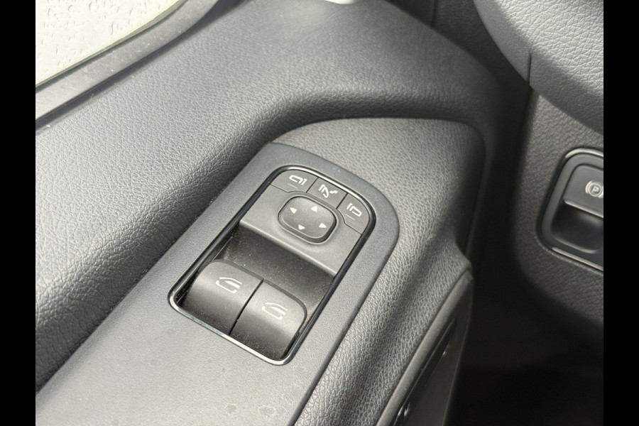 Mercedes-Benz Sprinter 315 1.9 CDI Automaat L3H2 Climate Control Adaptieve Cruise Carplay Trekhaak 2.8t Camera Stoelverwarming Parkeersensoren voor achter