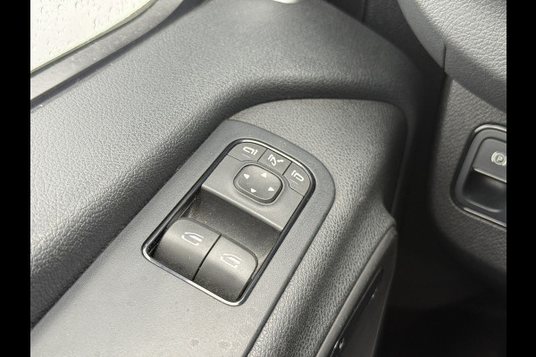 Mercedes-Benz Sprinter 315 1.9 CDI Automaat L3H2 Climate Control Adaptieve Cruise Carplay Trekhaak 2.8t Camera Stoelverwarming Parkeersensoren voor achter