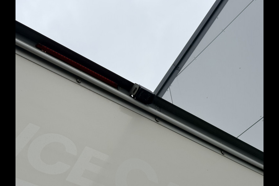 Iveco Daily 35C16 3.0 160PK Laadklep Zijdeur Camera Climate Control Bluetooth Bakwagen Meubelbak Koffer