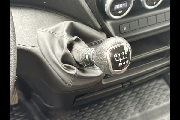 Iveco Daily 35C16 3.0 160PK Laadklep Zijdeur Camera Climate Control Bluetooth Bakwagen Meubelbak Koffer