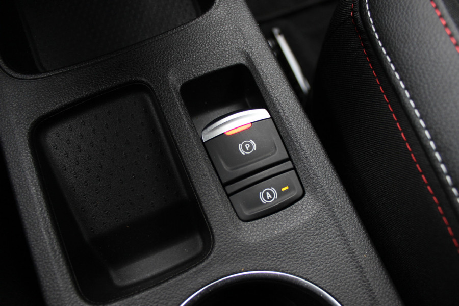 Renault Captur 1.3 mild hybrid 160 R.S. Line / Trekhaak / Camera / CarPlay / Keyless / 18'' / Half leder / DAB / Cruise Control