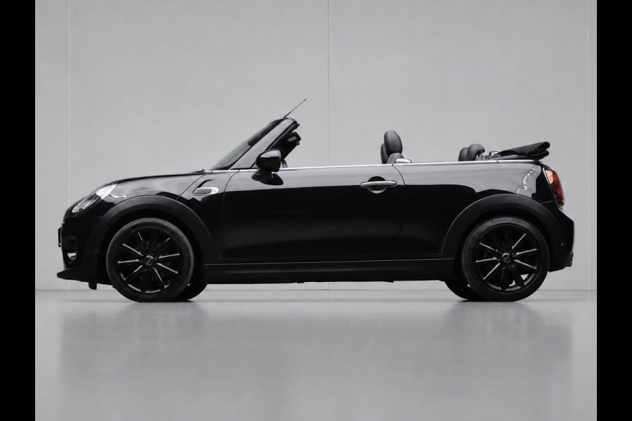 MINI Cabrio 1.5 Cooper Chili Sport (CABRIO,NAVI,CAMERA,STOELVERWARMING,XENON,CLIMATE,CRUISE,BLACK EDTION,SPORTSTOELEN,LM VELGEN)