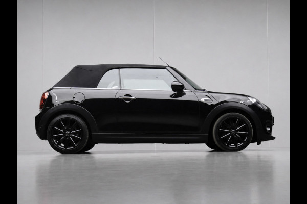 MINI Cabrio 1.5 Cooper Chili Sport (CABRIO,NAVI,CAMERA,STOELVERWARMING,XENON,CLIMATE,CRUISE,BLACK EDTION,SPORTSTOELEN,LM VELGEN)