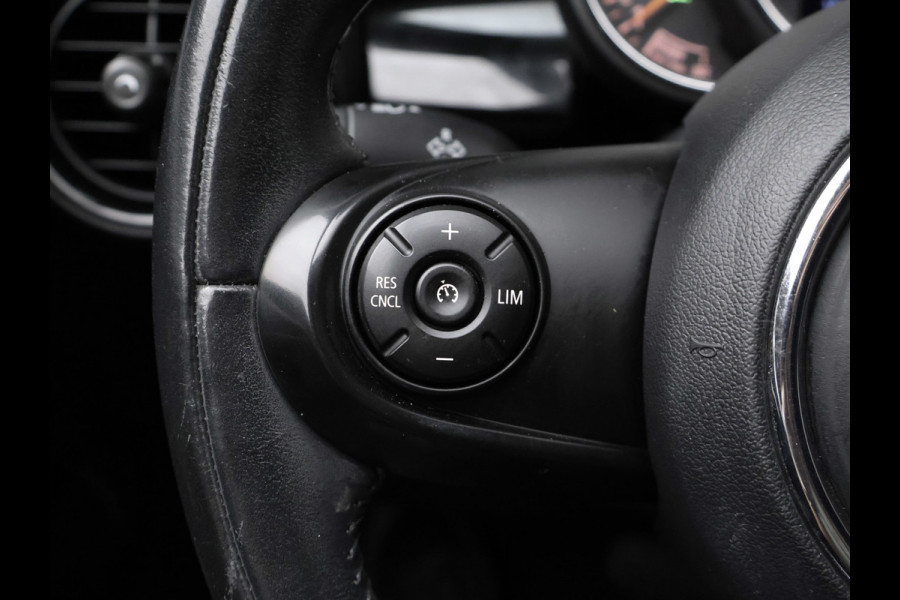 MINI Cabrio 1.5 Cooper Chili Sport (CABRIO,NAVI,CAMERA,STOELVERWARMING,XENON,CLIMATE,CRUISE,BLACK EDTION,SPORTSTOELEN,LM VELGEN)