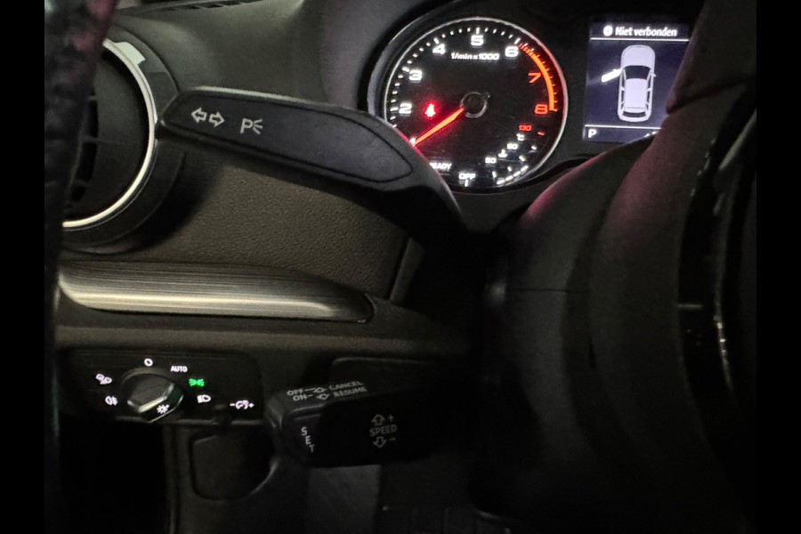 Audi A3 SPORTBACK 1.5 TFSI CoD Pro Line Pano|Stoelverwarming|Volleder|Cruise Control