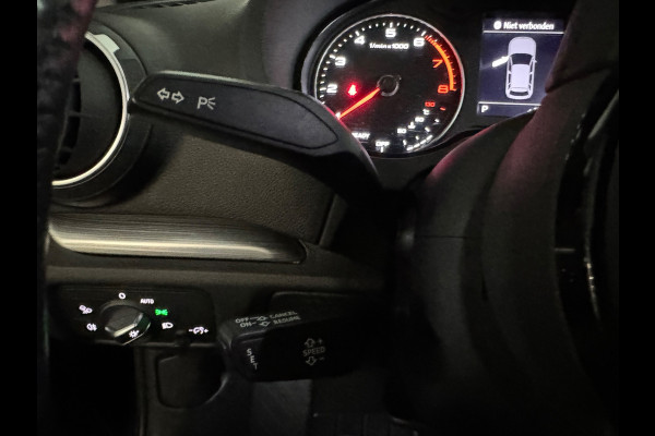 Audi A3 SPORTBACK 1.5 TFSI CoD Pro Line Pano|Stoelverwarming|Volleder|Cruise Control