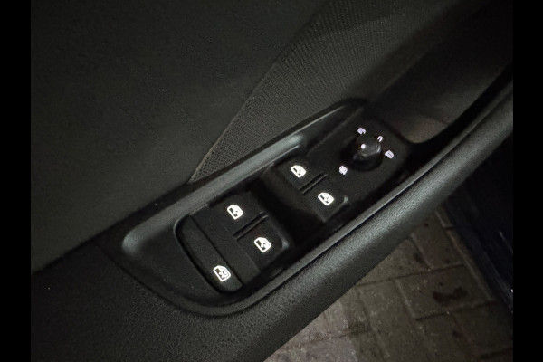 Audi A3 SPORTBACK 1.5 TFSI CoD Pro Line Pano|Stoelverwarming|Volleder|Cruise Control