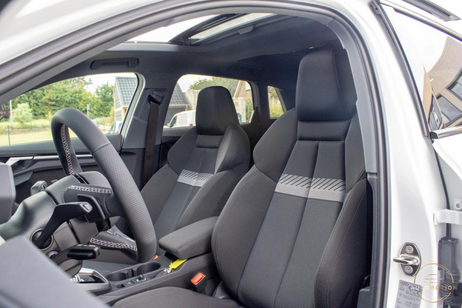 Audi A3 Sportback 45 TFSIe S line Competition PANO MAXTON MATRIX CAMERA KEYLESS