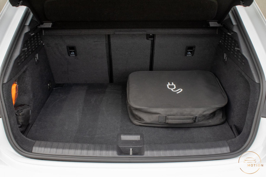 Audi A3 Sportback 45 TFSIe S line Competition PANO MAXTON MATRIX CAMERA KEYLESS