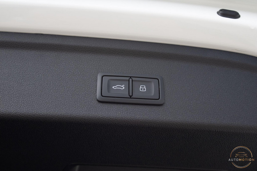 Audi A3 Sportback 45 TFSIe S line Competition PANO MAXTON MATRIX CAMERA KEYLESS