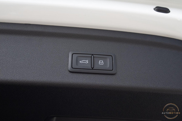 Audi A3 Sportback 45 TFSIe S line Competition PANO MAXTON MATRIX CAMERA KEYLESS