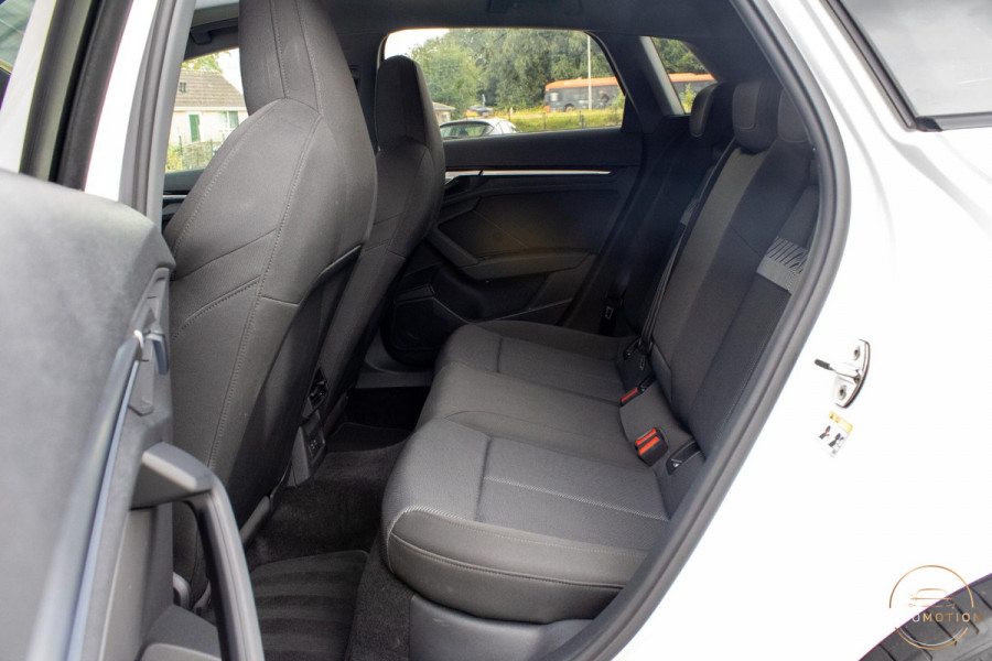 Audi A3 Sportback 45 TFSIe S line Competition PANO MAXTON MATRIX CAMERA KEYLESS