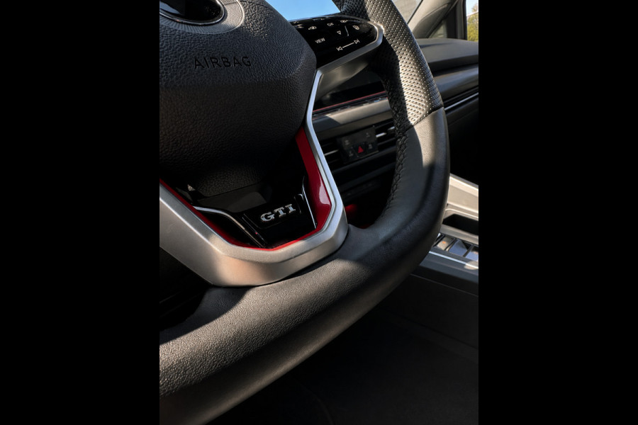 Volkswagen Golf 2.0 TSI GTI