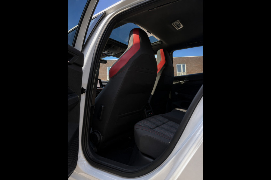 Volkswagen Golf 2.0 TSI GTI
