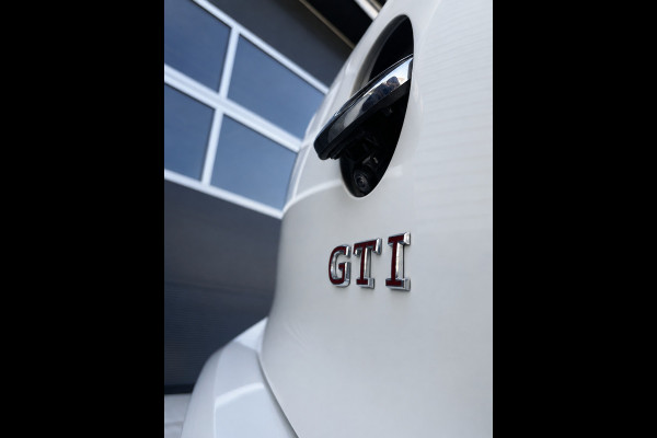 Volkswagen Golf 2.0 TSI GTI