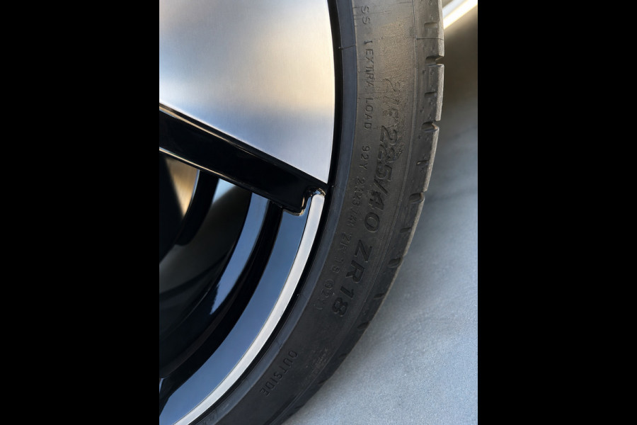 Volkswagen Golf 2.0 TSI GTI