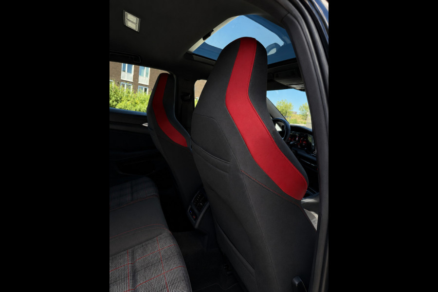 Volkswagen Golf 2.0 TSI GTI