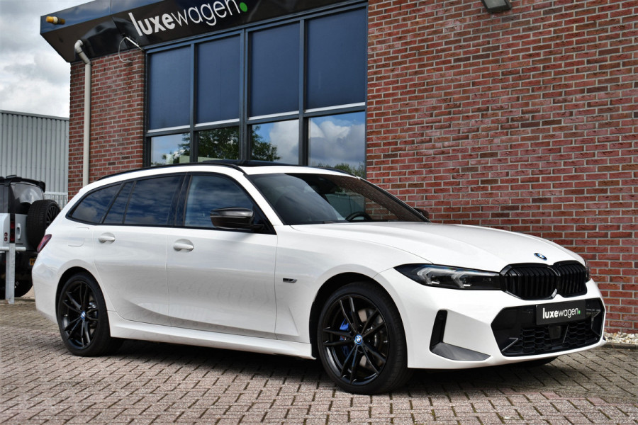 BMW 3 Serie Touring 320e xDrive M-Sport Pro Pano ACC Trekh El-zetels H/K 19inch