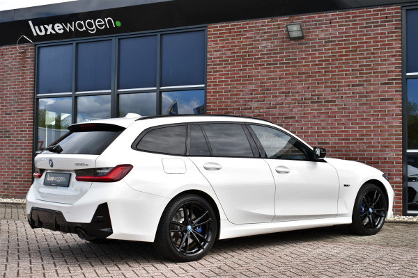 BMW 3 Serie Touring 320e xDrive M-Sport Pro Pano ACC Trekh El-zetels H/K 19inch