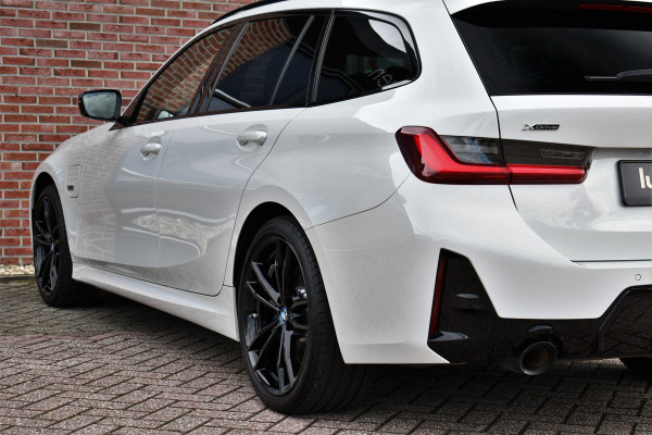 BMW 3 Serie Touring 320e xDrive M-Sport Pro Pano ACC Trekh El-zetels H/K 19inch