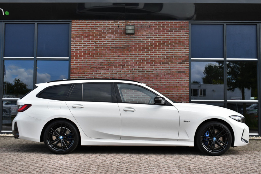 BMW 3 Serie Touring 320e xDrive M-Sport Pro Pano ACC Trekh El-zetels H/K 19inch