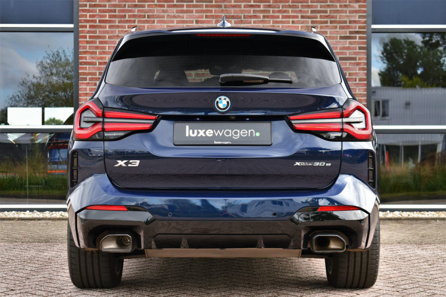 BMW X3 xDrive30e M-Sport M-zetels Pano HUD 360-cam Adp-demping 20inch
