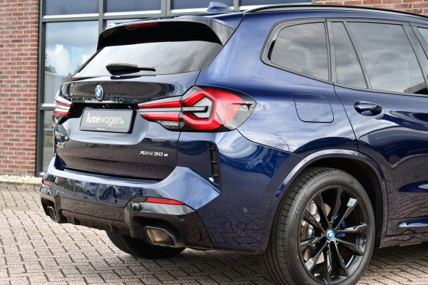 BMW X3 xDrive30e M-Sport M-zetels Pano HUD 360-cam Adp-demping 20inch