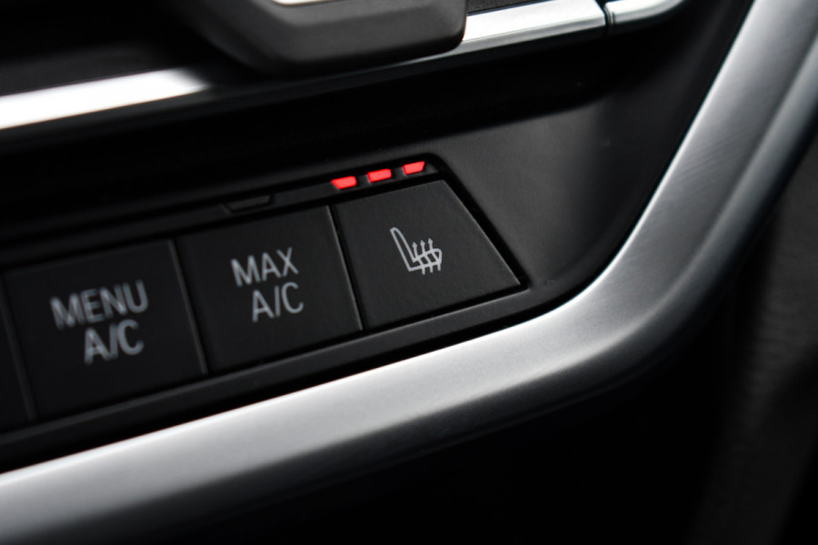 BMW X3 xDrive30e M-Sport M-zetels Pano HUD 360-cam Adp-demping 20inch