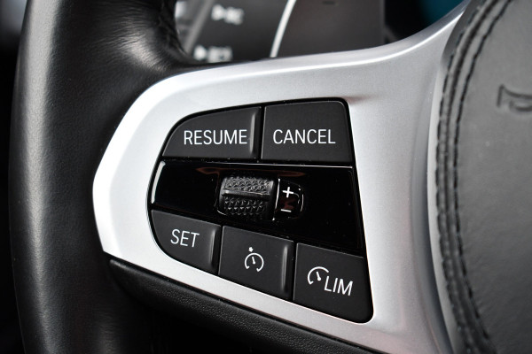 BMW X3 xDrive30e M-Sport M-zetels Pano HUD 360-cam Adp-demping 20inch