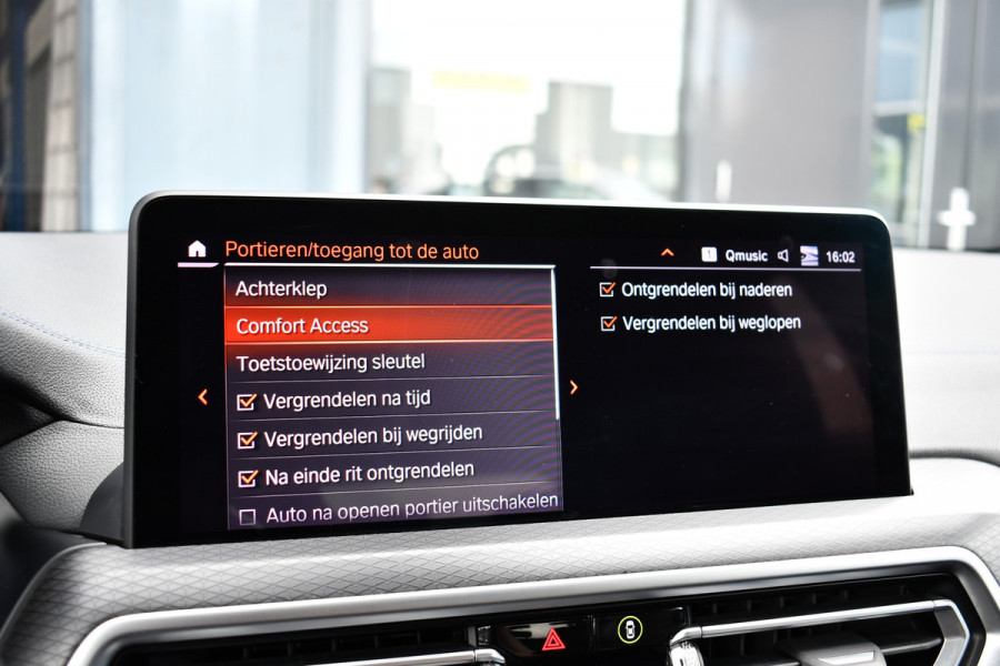 BMW X3 xDrive30e M-Sport M-zetels Pano HUD 360-cam Adp-demping 20inch