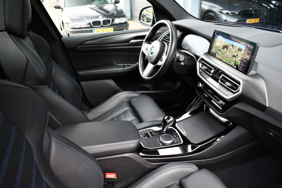 BMW X3 xDrive30e M-Sport M-zetels Pano HUD 360-cam Adp-demping 20inch