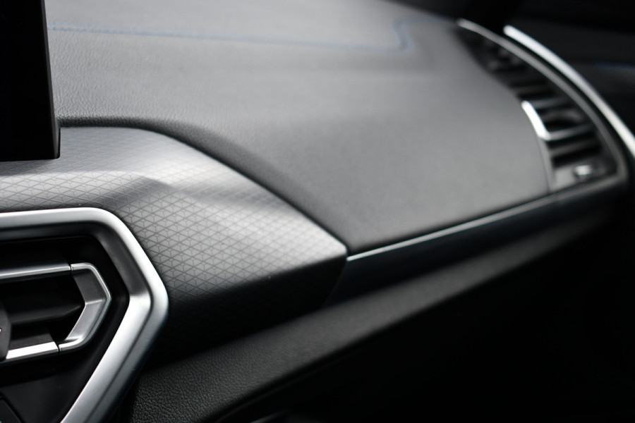 BMW X3 xDrive30e M-Sport M-zetels Pano HUD 360-cam Adp-demping 20inch