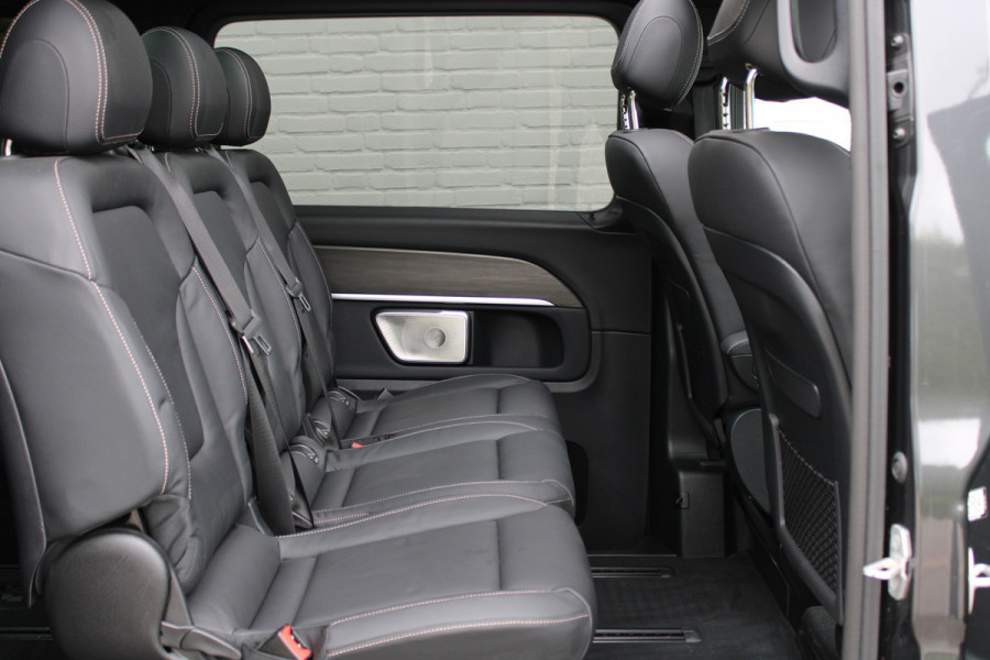 Mercedes-Benz V-Klasse 300d / AMG / DC / 4-Matic / Luchtvering / Pano / 360 Cam / Burmester / Vol Opties / NIEUWSTAAT.