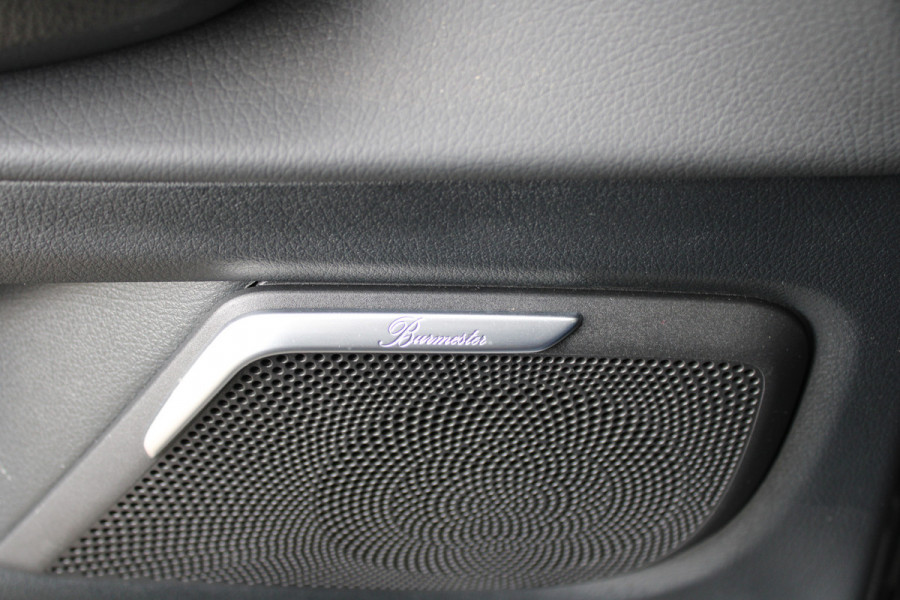 Mercedes-Benz V-Klasse 300d / AMG / DC / 4-Matic / Luchtvering / Pano / 360 Cam / Burmester / Vol Opties / NIEUWSTAAT.