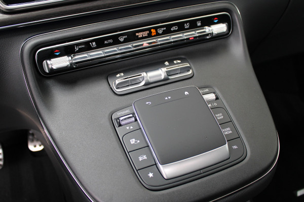 Mercedes-Benz V-Klasse 300d / AMG / DC / 4-Matic / Luchtvering / Pano / 360 Cam / Burmester / Vol Opties / NIEUWSTAAT.