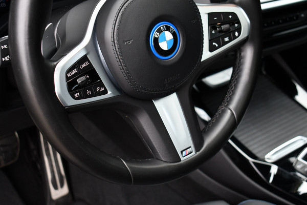 BMW X3 xDrive30e M-Sport M-zetels Pano HUD 360-cam Adp-demping 20inch