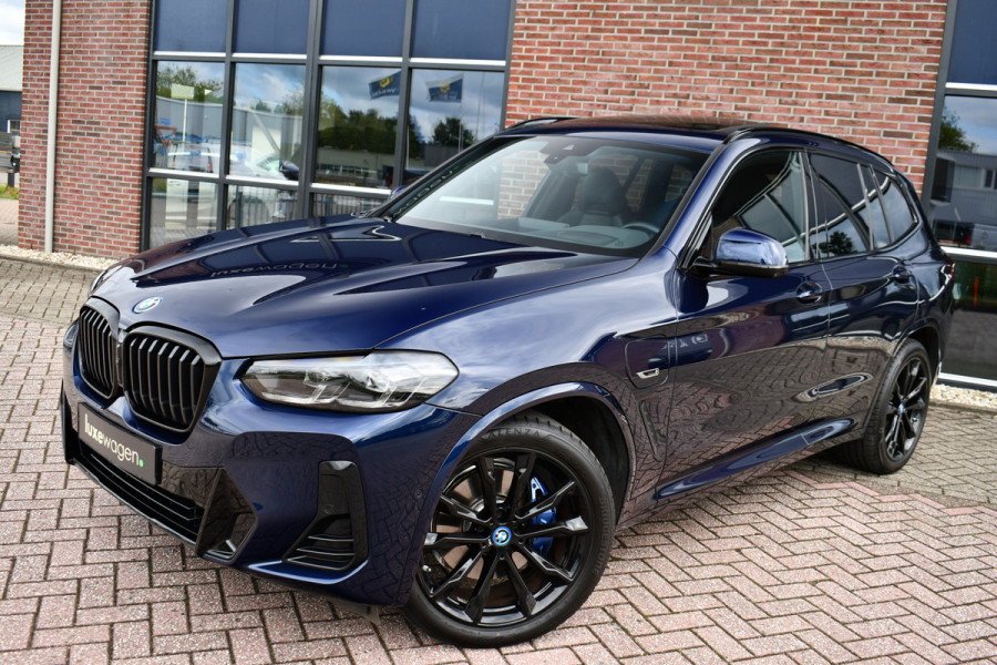 BMW X3 xDrive30e M-Sport M-zetels Pano HUD 360-cam Adp-demping 20inch